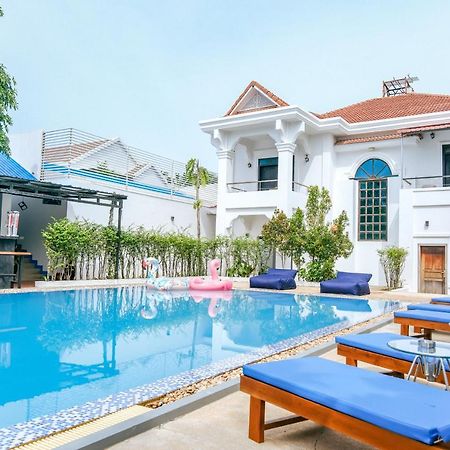 Queentown Hostel Siem Reap Dış mekan fotoğraf