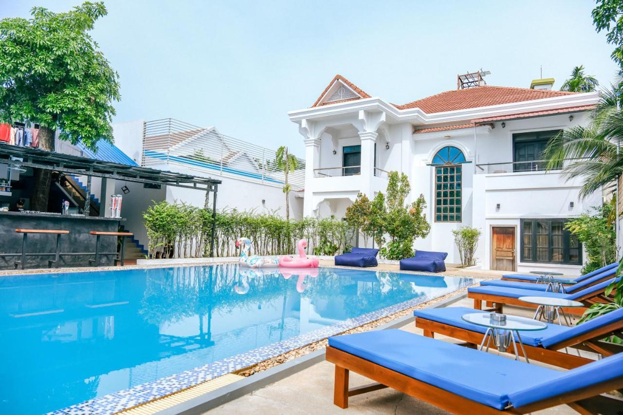 Queentown Hostel Siem Reap Dış mekan fotoğraf