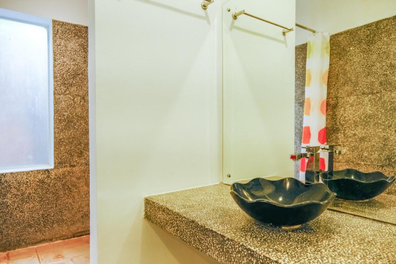 Queentown Hostel Siem Reap Dış mekan fotoğraf