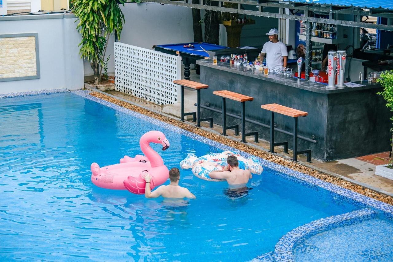 Queentown Hostel Siem Reap Dış mekan fotoğraf