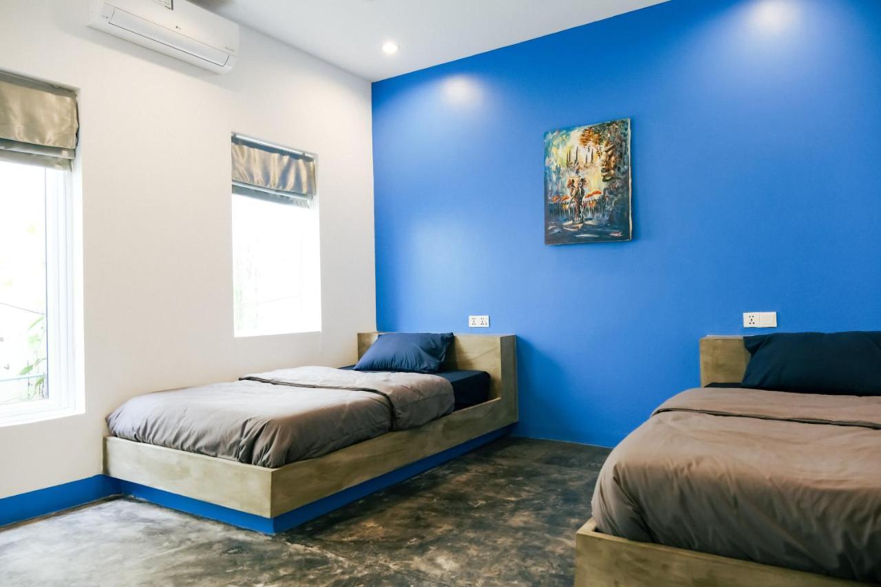 Queentown Hostel Siem Reap Dış mekan fotoğraf