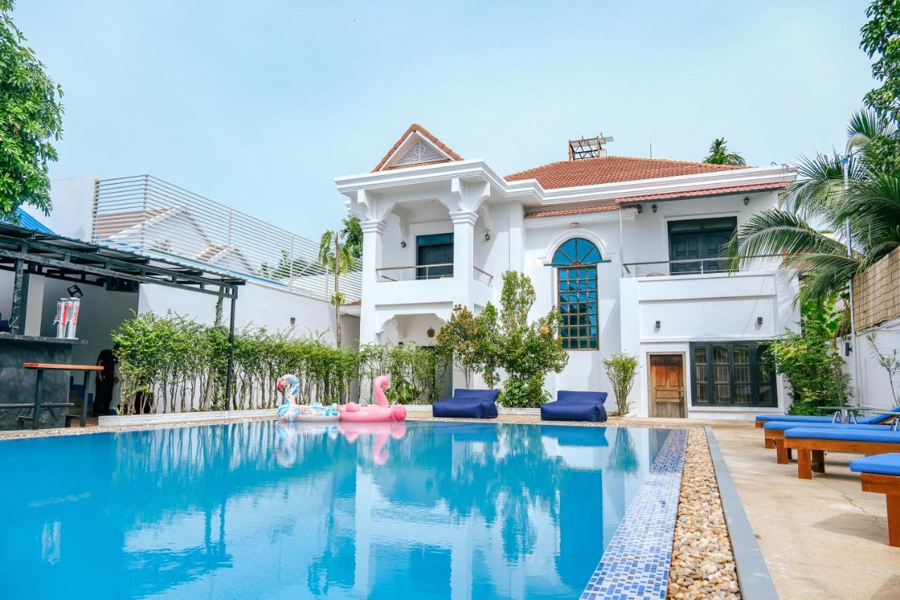 Queentown Hostel Siem Reap Dış mekan fotoğraf