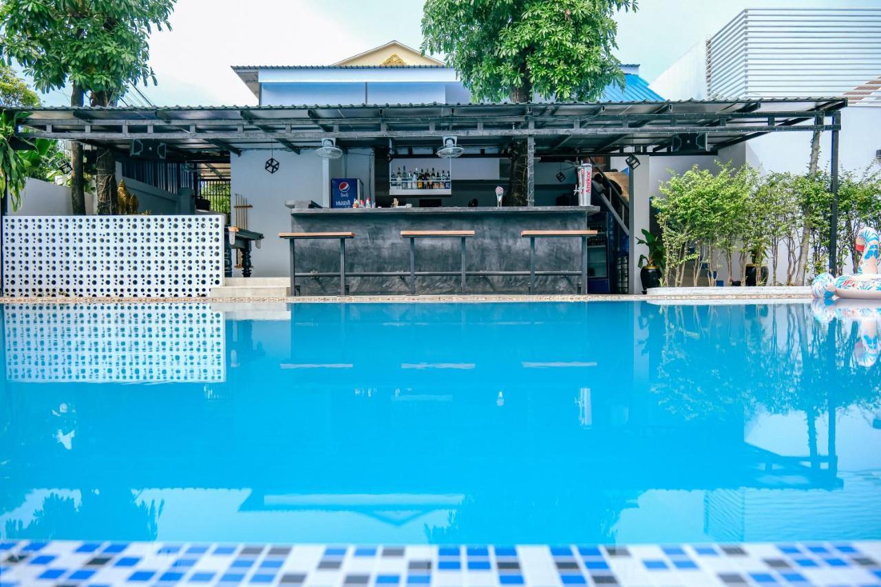 Queentown Hostel Siem Reap Dış mekan fotoğraf